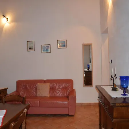 דירה Rustic Style Flat With Swimming Pool *